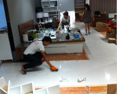 專業開荒保潔服務，打造萬家國際家居紅蘋果專賣店的完美亮相